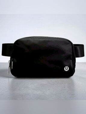 Lululemon Black Everywhere Belt Bag